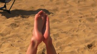 Public Beach Pussy And Feet Closeups