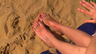 Public Beach Pussy And Feet Closeups