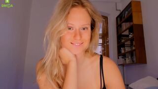 Kiraaishere In A Live Adult Video Chat Room Now 2020-02-22