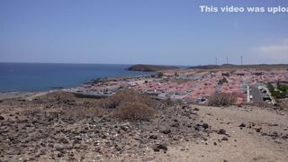 Un Italiana Pompinara In Vacanza A Tenerife Spompina Straniero Vicino Alla Chiesa!