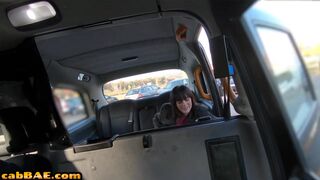 Amateur taxi bigass bae fucked outdoor by lucky driver