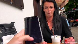 Czech Streets – Milf Enjoys a Vibrator in Public