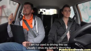 Driving slut pleasing her instructor to pass the test