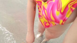 I Find A Lonely Girl On The Beach And She Sucks My Cock