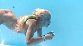 Lisi Kitty - Seduces Producer Underwater