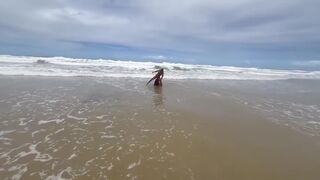 Pitbull Porn And Loira Luxx In Fudendo A Gostosa Na Praia Com Todo Mundo Vendo 12 Min